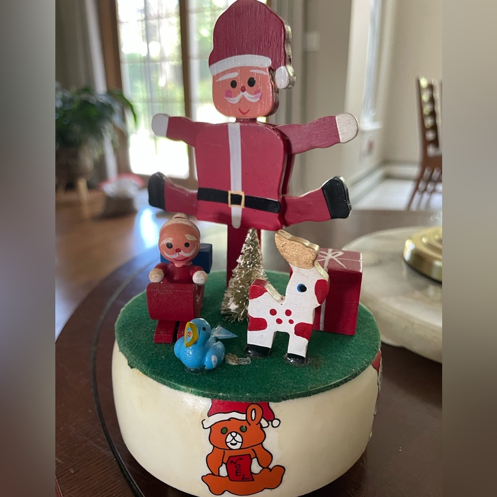 Deck the Halls Musical Rockababies vintage music box. Moving wood Santa